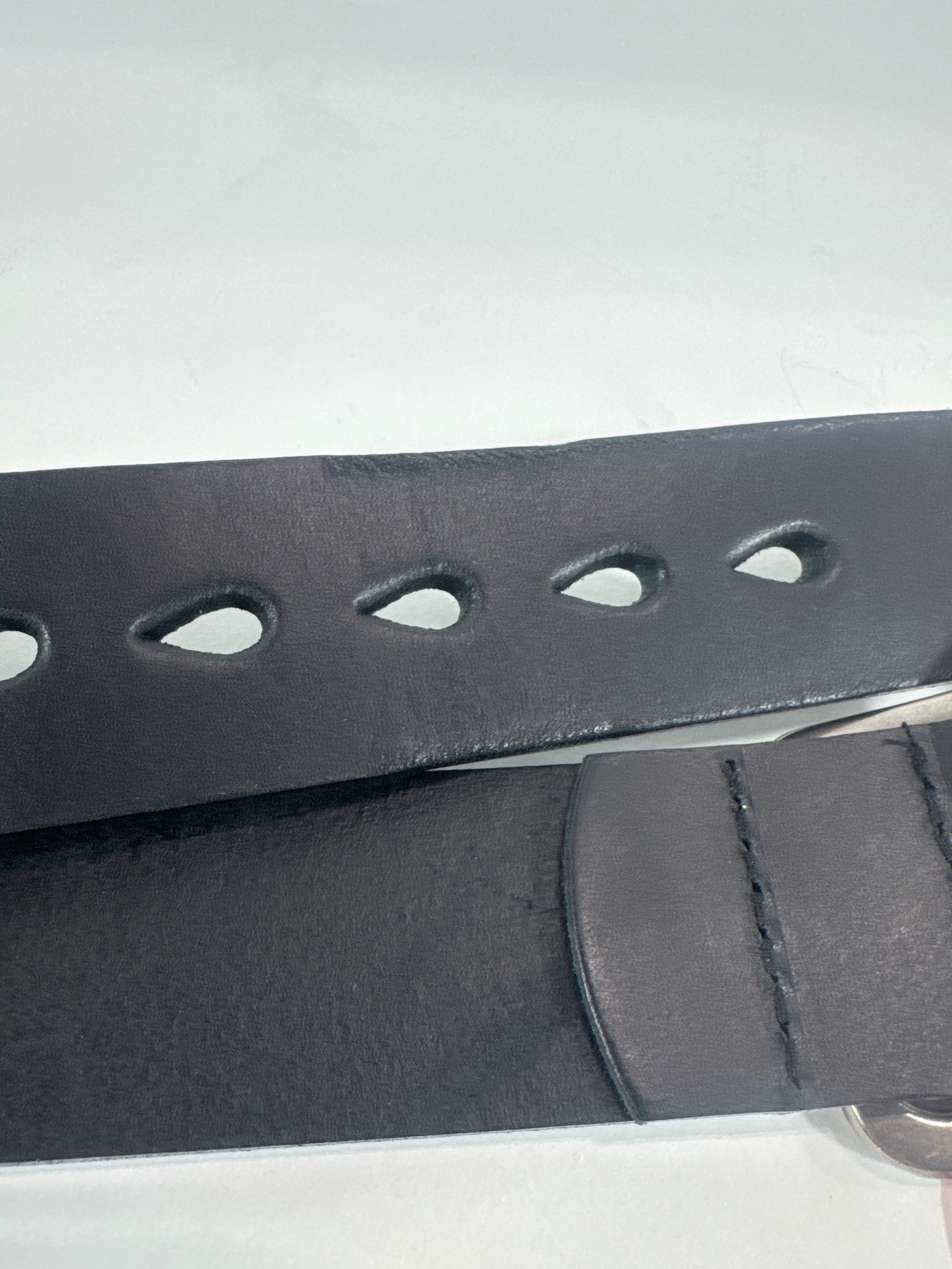 Naked and Famous - Thick 7mm Leather Belt - Men's |-| Naked and Famous - Ceinture Robuste - Homme