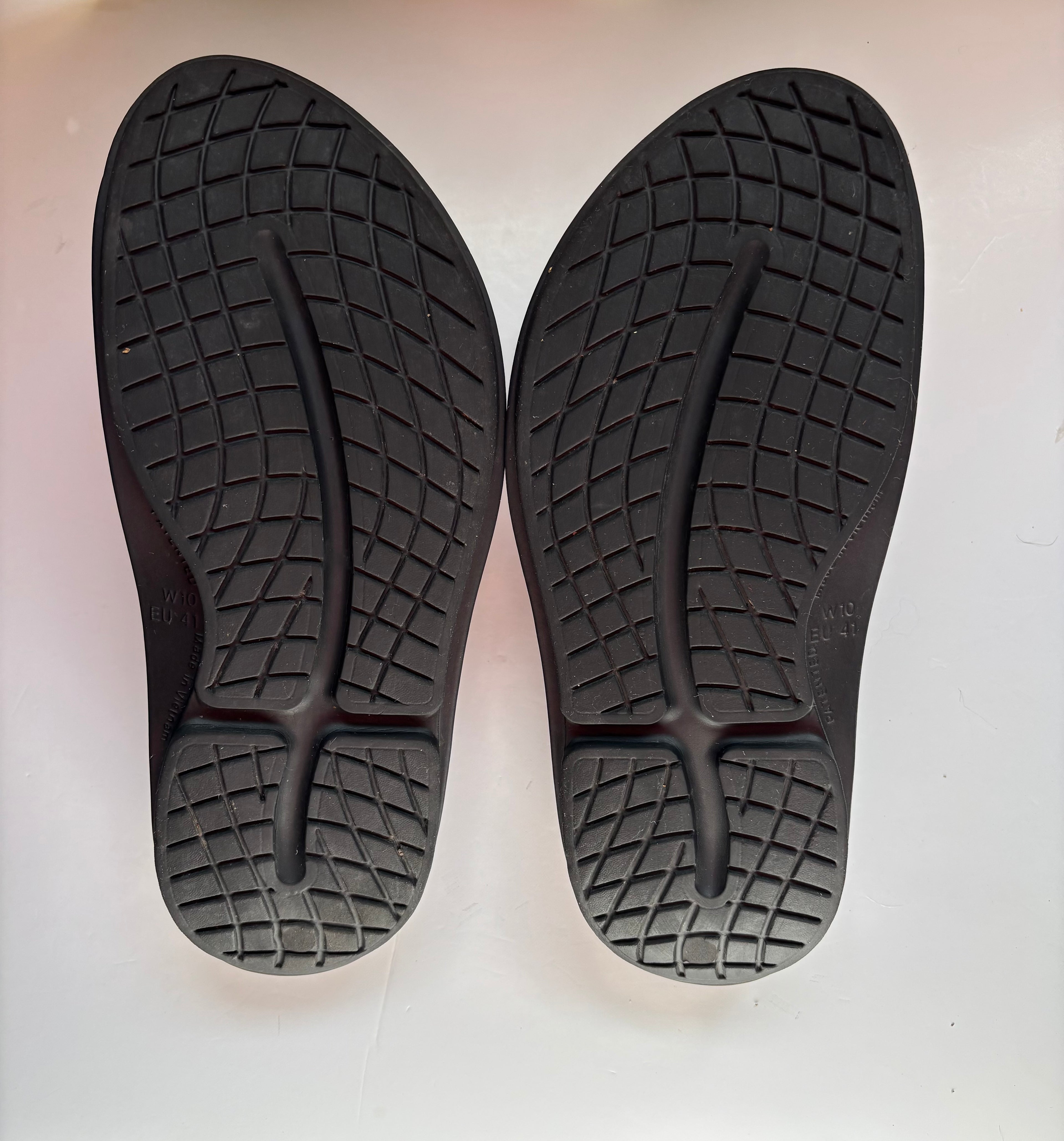 OOFos - OOmega OOahh Sandals - Women's |-| OOFos - Sandales OOmega OOahh - Femme
